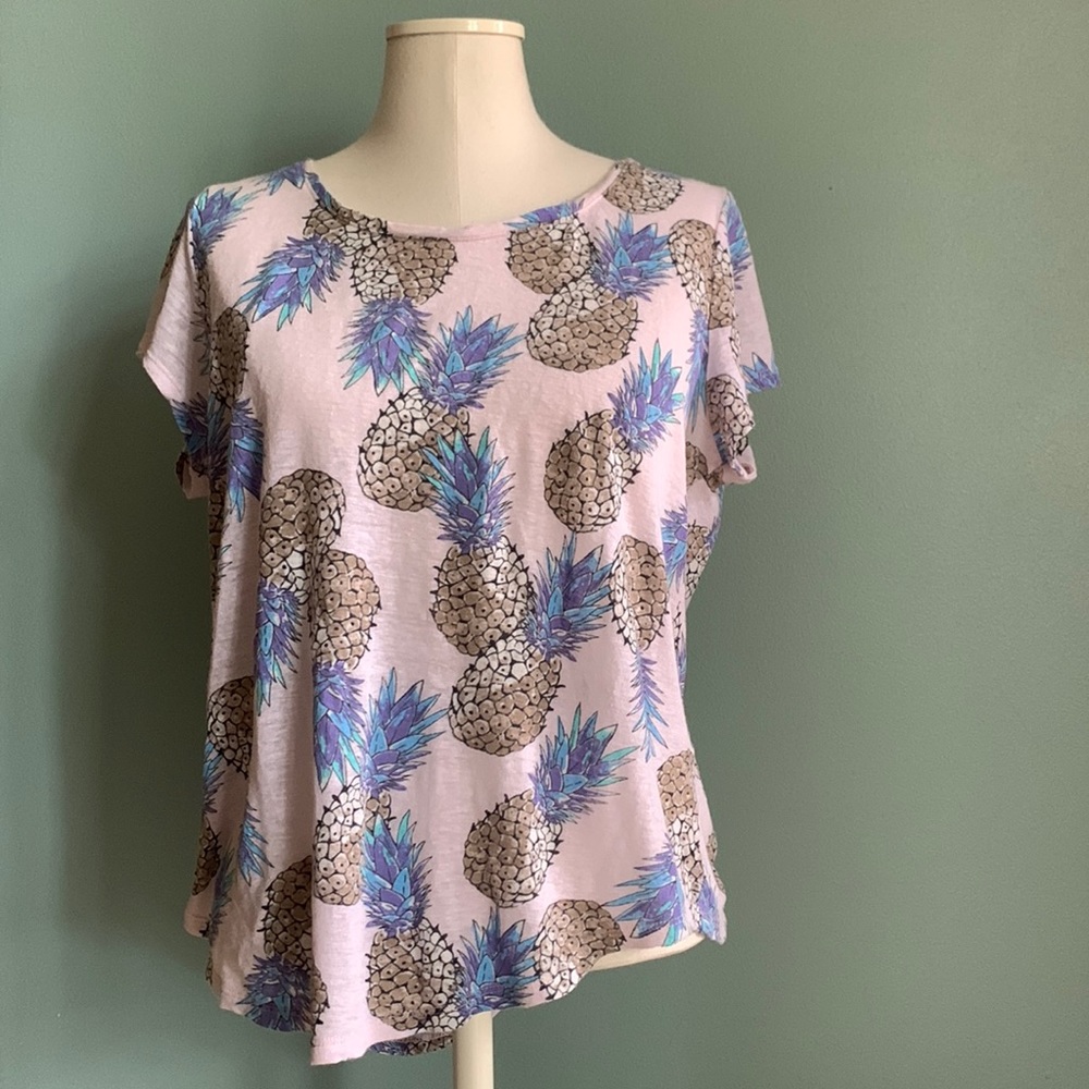 Lucky Brand Large Pineapple tee